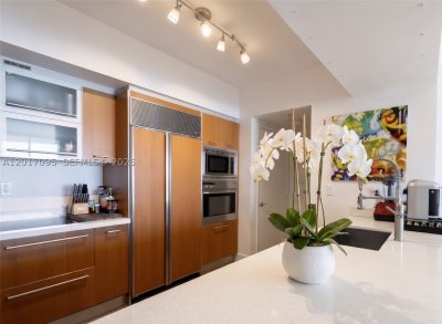 Murano Grande Apt #1709