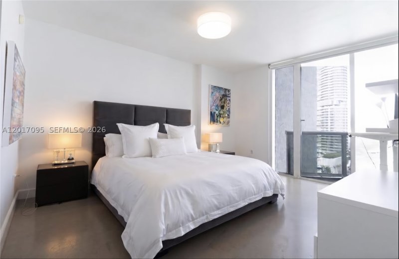 Condo for sale at Murano Grande 1709