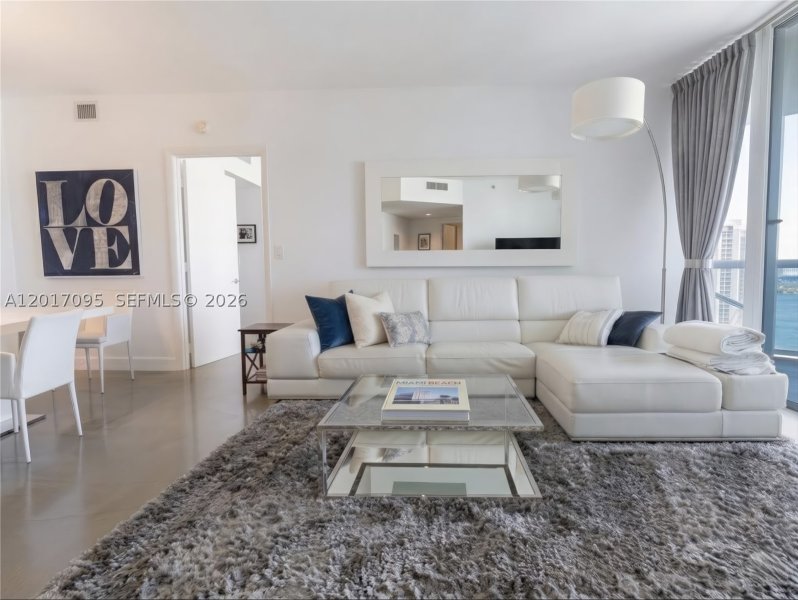 Condo for sale at Murano Grande 1709