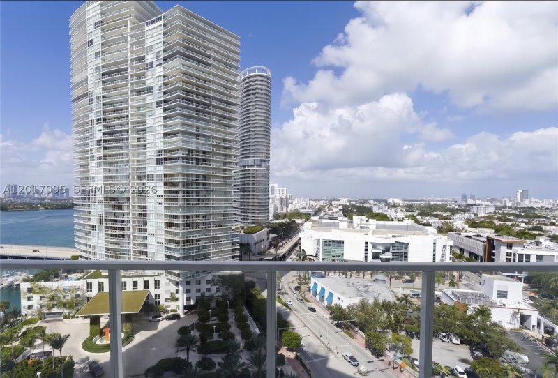 Condo for sale at Murano Grande 1709