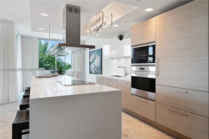 Comprar apartamento no Marina Palms Yacht Club 209