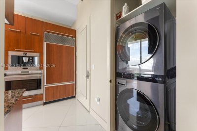 Comprar apartamento no Trump Tower Three 3605