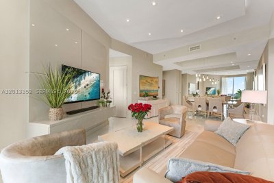 Comprar apartamento no Trump Tower Three 3605