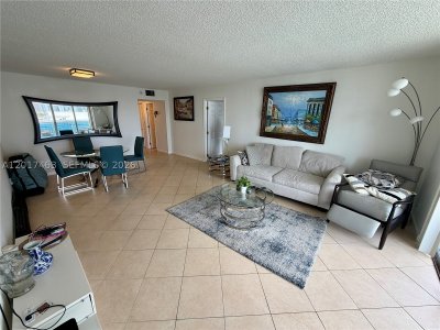 Comprar apartamento en Hallmark of Hollywood 1208