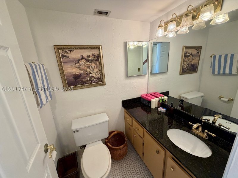 Condo for sale at Hallmark of Hollywood 1208