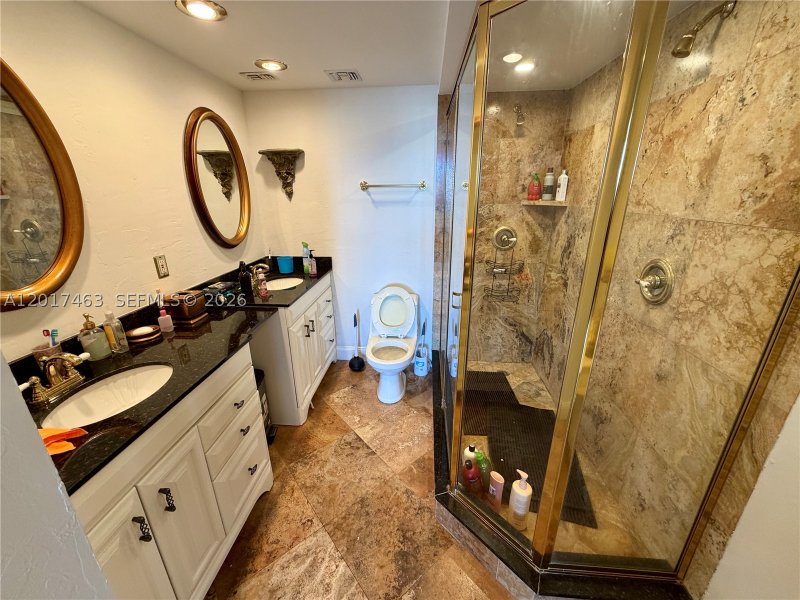 Condo for sale at Hallmark of Hollywood 1208