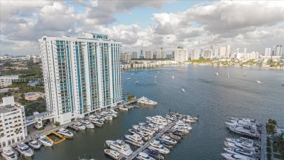 Comprar apartamento en Marina Palms Yacht Club