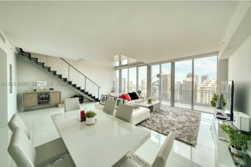 Alquiler de apartamento en Mint at Riverfront 5203