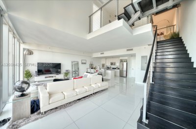 Aluguel de apartamento no Mint at Riverfront 5203