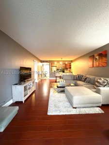 Aluguel de apartamento no Olympus Towers 920 (AVAILAB