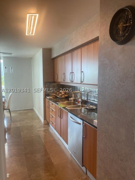 Aluguel de apartamento no Oceania 5 652
