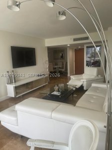 Aluguel de apartamento no Oceania 5 652
