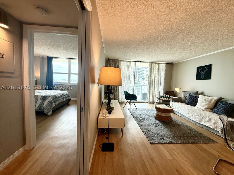 Aluguel de apartamento no Mark on Brickell 1205