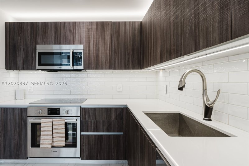 Condo for sale at Aria on The Bay 1205