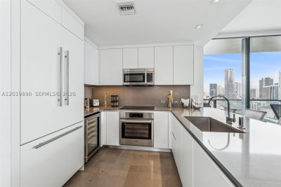 Aluguel de apartamento no Brickell City Centre Rise 2111