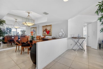 Comprar apartamento en North Tower at The Point 2409