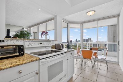 Comprar apartamento en North Tower at The Point 2409