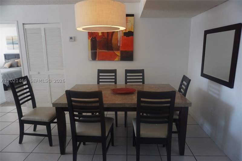 Apartment for rent at Winston Towers 1904
