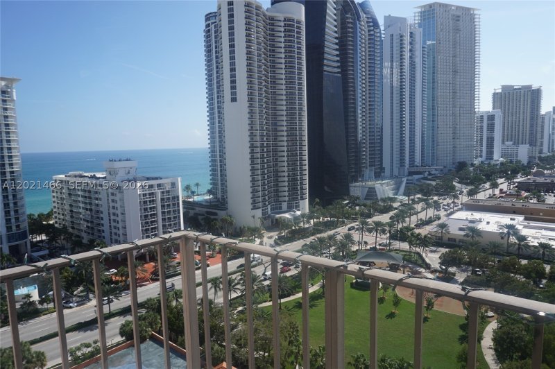 Apartment for rent at Winston Towers 1904