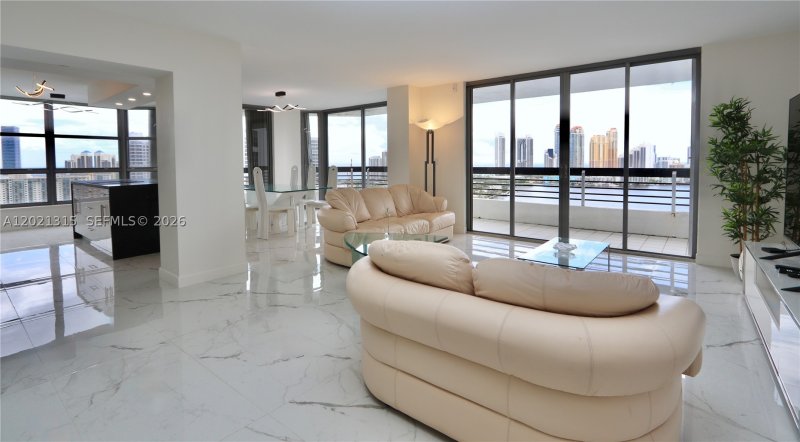 Condo for sale at Mystic Pointe 500 2510
