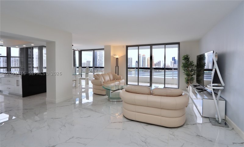 Condo for sale at Mystic Pointe 500 2510