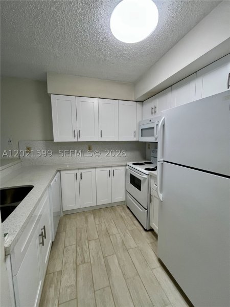 Apartment for rent at University Inn 2217