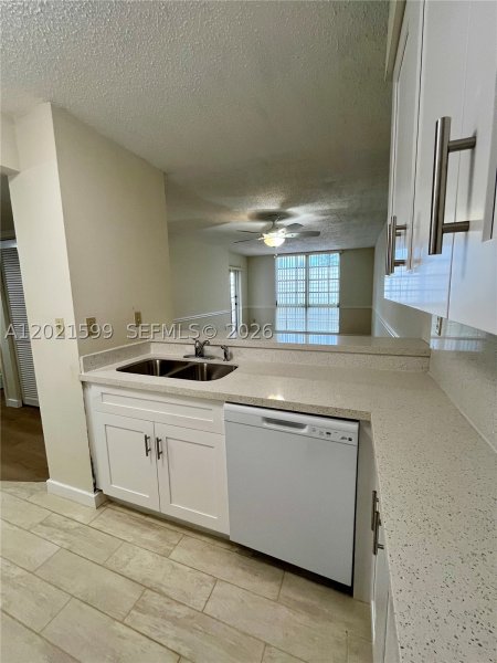 Apartment for rent at University Inn 2217