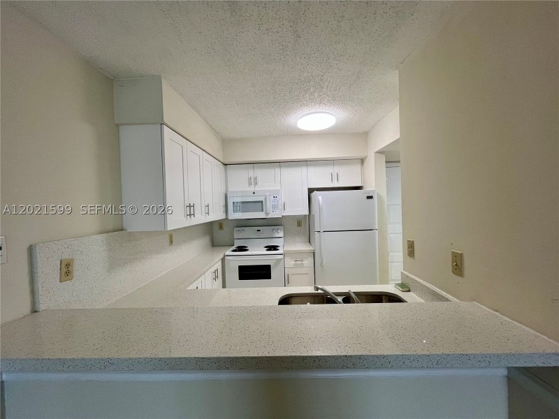Apartment for rent at University Inn 2217