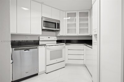 Comprar apartamento no Atlantic Three at The Point 302