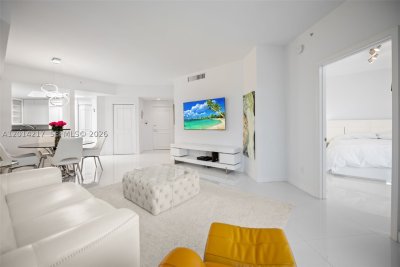 Comprar apartamento no Atlantic Three at The Point 302