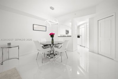 Comprar apartamento no Atlantic Three at The Point 302