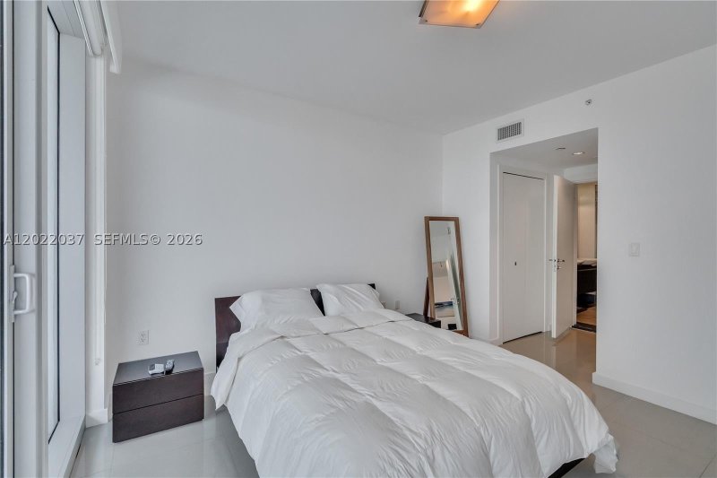 Apartment for rent at Epic Miami 3911
