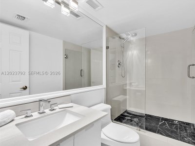 Comprar apartamento no Four Ambassadors 2048