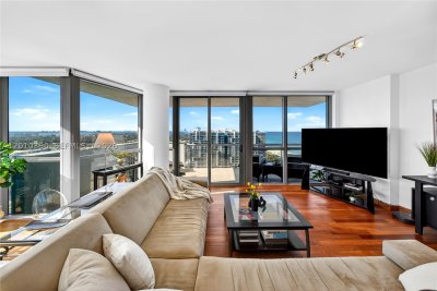 Aluguel de apartamento no Setai 2601