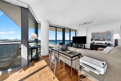 Aluguel de apartamento no Setai 2601