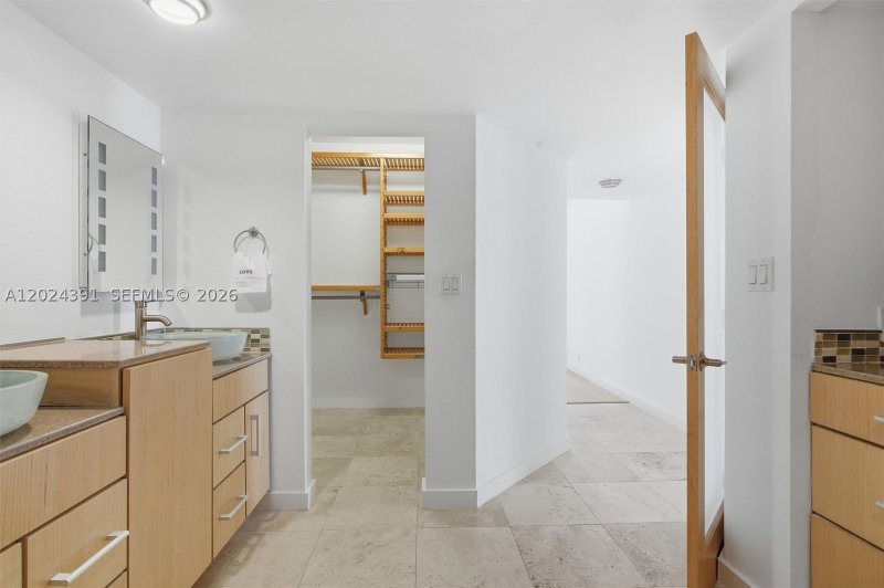 Apartment for rent at Brickell Key One A1615