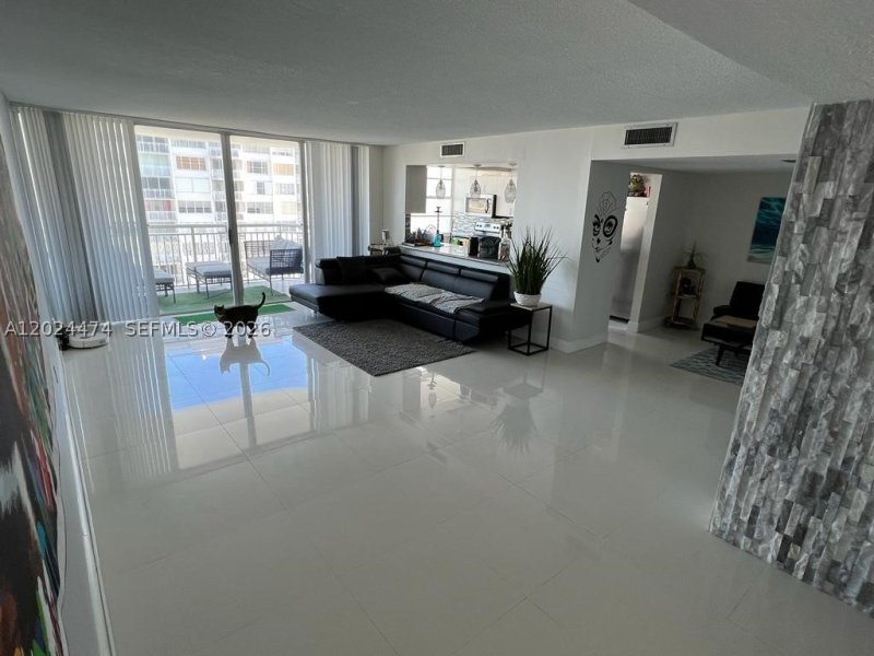 Condo for sale at Del Prado South Tower 1404