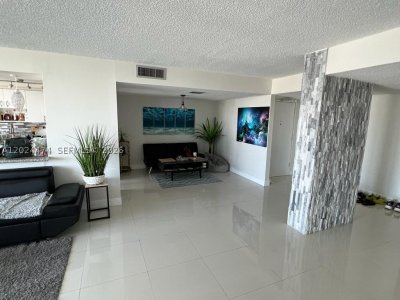 Comprar apartamento en Del Prado South Tower 1404