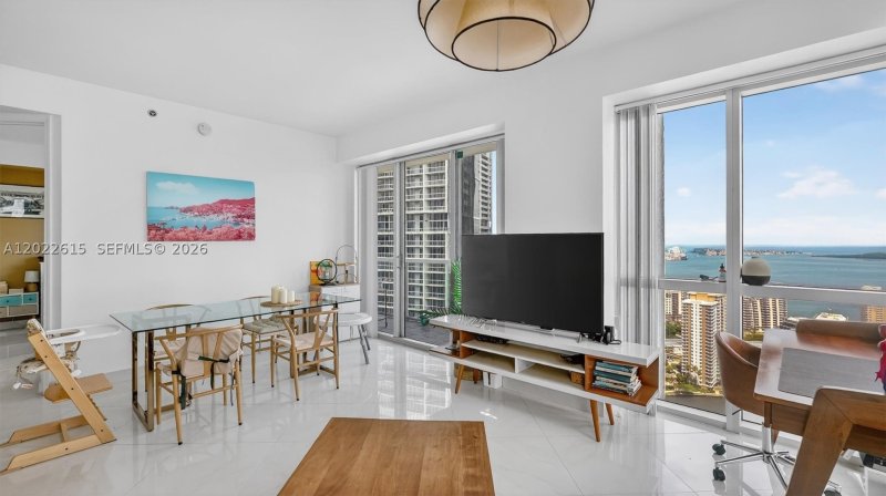 Comprar apartamento en 500 Brickell East Tower 4102