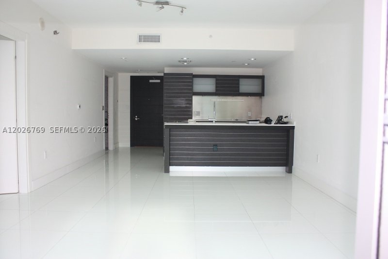 Apartment for rent at Epic Miami 4211