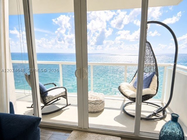 Condo for sale at Parker Tower 1705