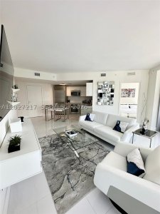 Alquiler de apartamento en Brickell House Condo 3101