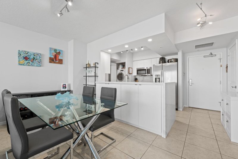Condo for sale at Watergarden 2707