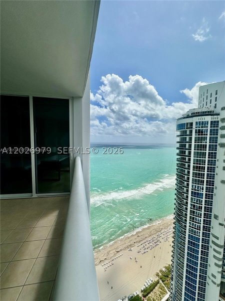 Alquiler de apartamento en Trump Royale 5307