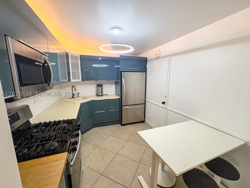Apartment for rent at Parker Plaza Estates 723