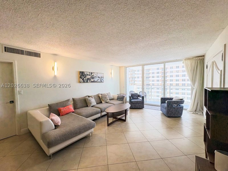Apartment for rent at Parker Plaza Estates 723