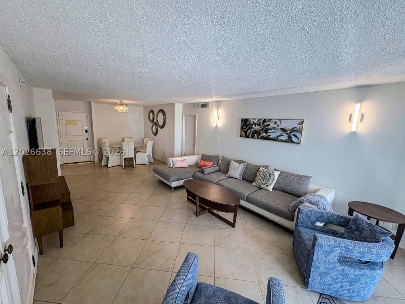 Apartment for rent at Parker Plaza Estates 723