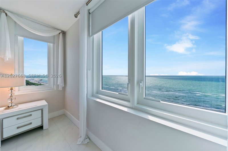 Alquiler de apartamento en Roney Palace 1210