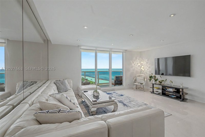Alquiler de apartamento en Roney Palace 1210