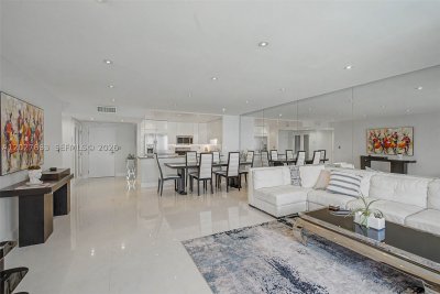 Alquiler de apartamento en Roney Palace 1210